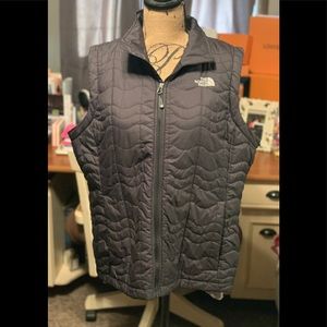 North face women’s vest